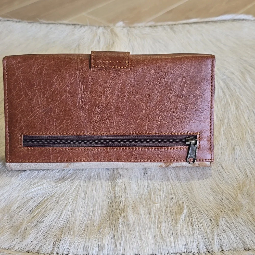 Cowhide Leather Wallet - Picture 6 of 13
